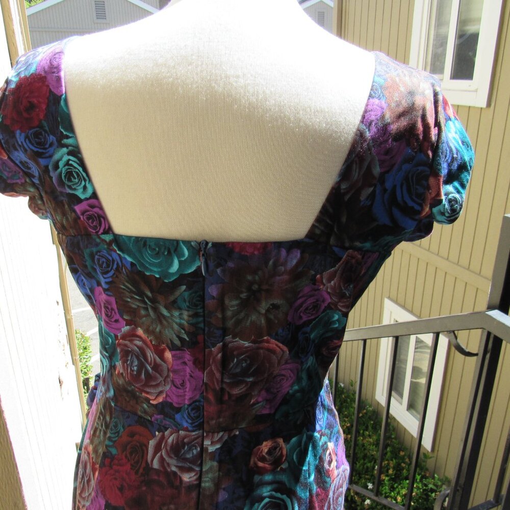 #96  NEW WOMEN'S FLORAL DRESS BY NTHE PRETTY DRESS CO.  (SIZE 12US / 16UK) - Picture 3 of 3